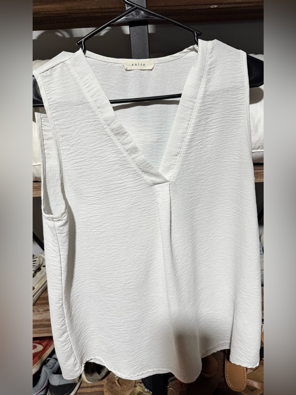 entro Ivory Textured V-Neck Sleeveless Camisole